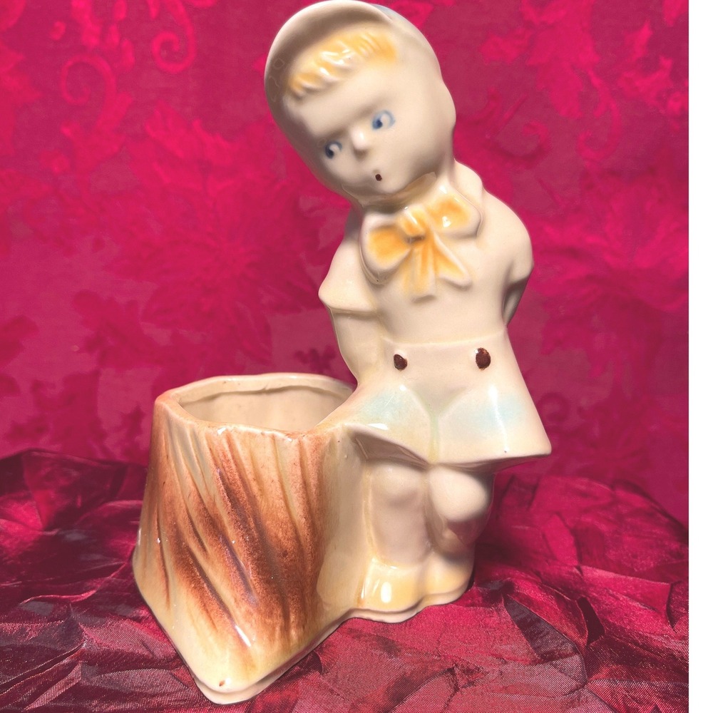 Vintage Shawnee Ceramics Little Boy Blue Planter #533 Made in the USA 1950s